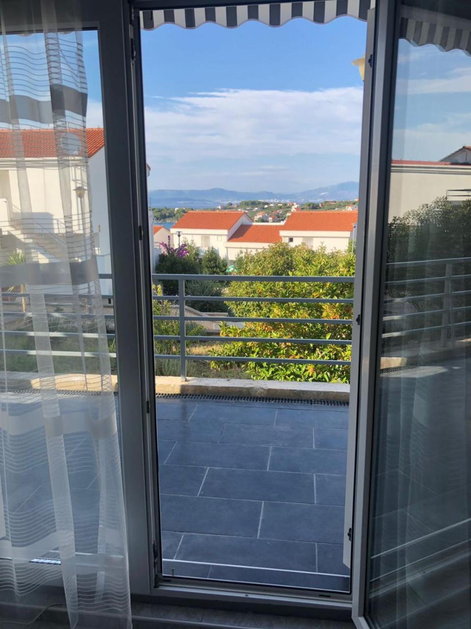 Apartman Ylli Нечуям Экстерьер фото